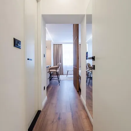 Bel Air Apartment *