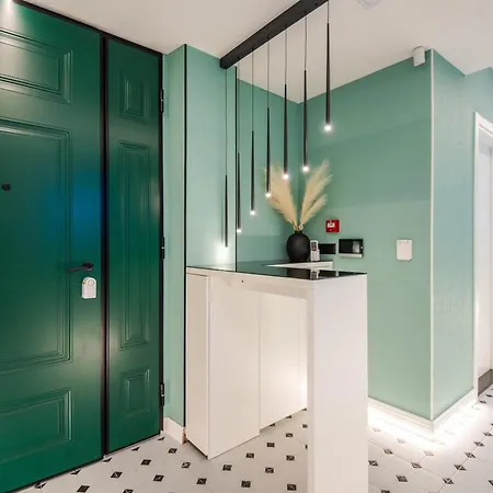Bel Air Apartment